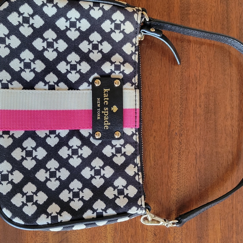 Kate Spade Wristlet - Picture 5 of 5